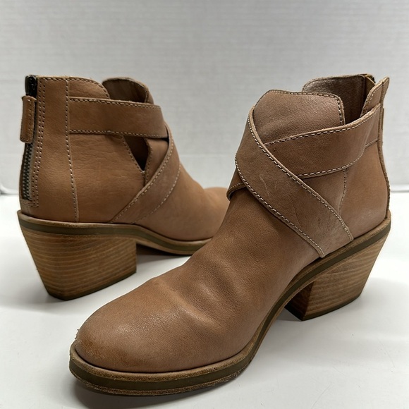 Eileen Fisher Derby Booties Short Ankle Boots Cross Strap Italian Leather 7.5 - Picture 6 of 9
